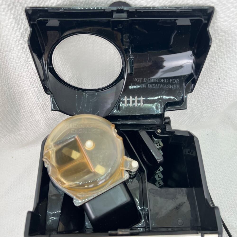 Cuisinart DGB-550 Grind & Brew 12-Cup Coffee Maker Tested Working - Picture 6 of 13